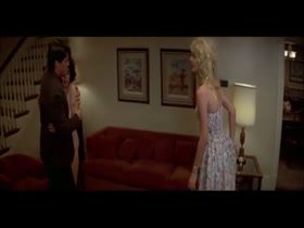 Isabella Rossellini Flashing , boobs in Blue Velvet (1986) 2