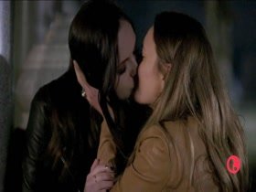 Emily Meade & Leila George Lesbian Sex in Mother May I Sleep With Danger 2