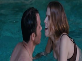 Anna Kendrick, Brie Larson in Digging for Fire (2015) 12