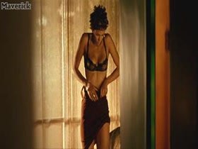 Halle Berry Lingerie , Undress in Swordfish (2001) 3