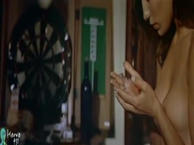 Zoe Felix nude scene in Deja Mort (1998)