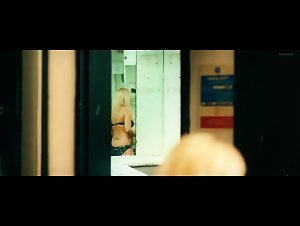 Agyness Deyn Lingerie , Bathtub scene in Pusher (2012) 5