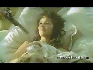 Barbara Schulz bed , boobs scene in Il giovane Casanova (2002) 10