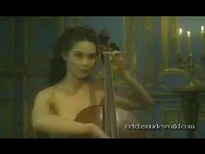 Barbara Schulz nude, boobs scene in Il giovane Casanova (2002) 3