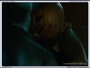 Danielle Harris Blonde , Gore scene in Halloween (2007) 12