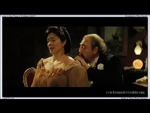 Laura Harring Costume, Brunette in Love in the Time of Cholera (2007) 10