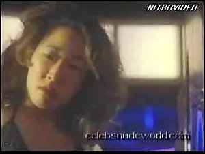 Sandra Oh Brunette , Exotic in Dancing at the Blue Iguana (2000) 5
