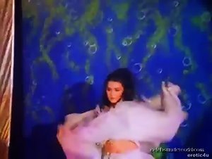 Venesa Talor Hairy Pussy , Brunette in Femalien 2 (1998) 5
