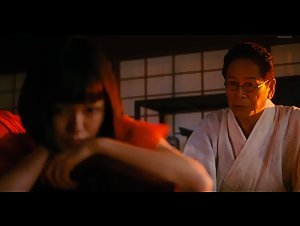 Fumi Nikaidou , Yoko Maki in Mitsu no aware (2016) 5