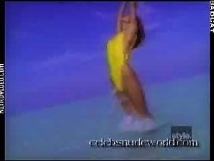 Heidi Klum Beach , Bikini in Sports Illustrated Swimsuit Collection (1998) 11