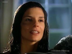 Helena Ranaldi in Presenca de Anita (2001) 5