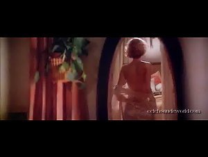Penelope Ann Miller in Carlito's Way (1993) scene 1