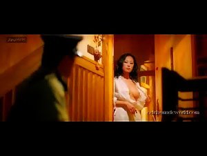 Teresa Cheung Brunette , boobs scene in Toh sik (2004) 7