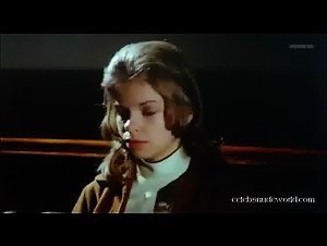 Elke Neidhart in Alvin Purple (1973) 20