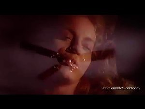 Greta Scacchi boobs , Nipples scene in Shattered (1991) 6