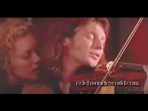 Greta Scacchi in Le violon rouge (1998) 8