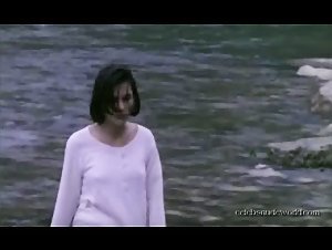 Virginie Ledoyen in L'eau froide (1994) 6