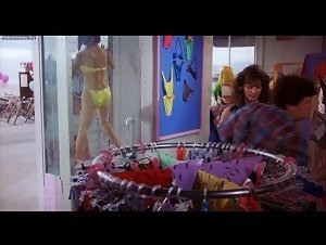 Bobbi Pavis in Malibu Bikini Shop (1986) 12