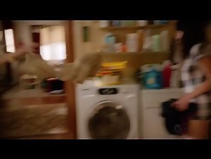 Emma Greenwell Flashing , Butt in Shameless (series) (2011) 7