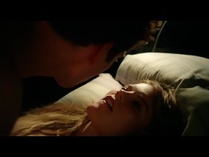 Emma Greenwell Lingerie , boobs in Shameless (series) (2011) 14