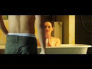 Leni Speidel bathtub , nude scene in Voyage (2013) 5