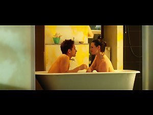 Leni Speidel bathtub , nude scene in Voyage (2013) 7