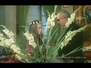 Catherine Deneuve in Belle de jour (1967) 8