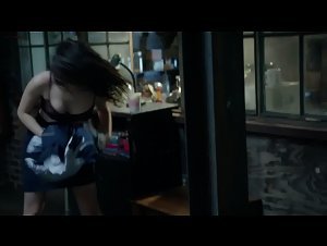 Emmy Rossum kissing , bra scene in Shameless (2011) 20