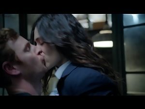 Emmy Rossum kissing , bra scene in Shameless (2011) 4