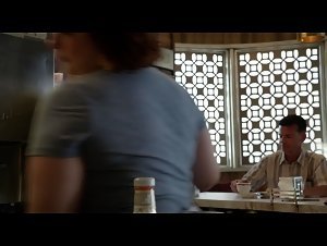 Emmy Rossum chating , bed scene in Shameless (2011) 19