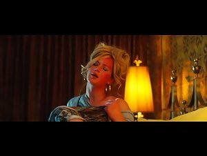 Jennifer Lawrence in American Hustle (2013) 6