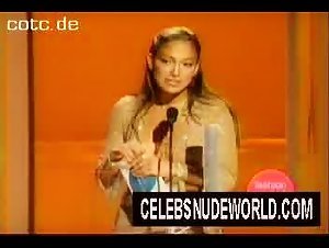 Jennifer Lopez in VH-1 Fashion Awards (1999) 8