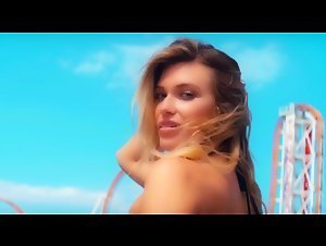 Samantha Hoopes Getting hotter 20
