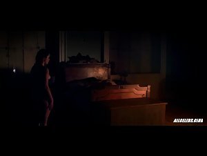 Florence Pugh nude, butt scene in Lady Macbeth 3