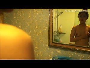 Hong Sae Hee nude , boobs scene in Shower 4