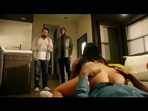 Elizabeth Ruiz sex scene in White Famous s01ep01 (2017) 1