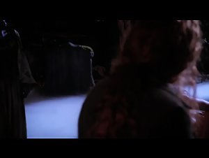 Leela Savasta Costume , Kissing in Haeckel's Tale Sex 8