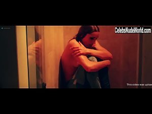 Youlika Skafida in A Lonely Woman (2018) 8