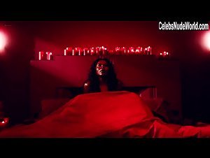 Yetide Badaki Ebony , Sensual in American Gods (series) (2017) 1