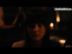 Hanni Choi , Xiaoyu Peng scene in Warrior (2019) 14