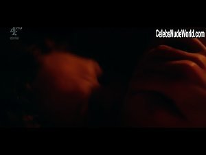 Tallulah Haddon in Kiss Me First (series) (2018) 18