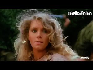 Susana Traverso in Barbarian Queen (1985) 12