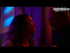 Stella Rabello Flasing , boobs in Me Chama de Bruna (series) (2016) 6