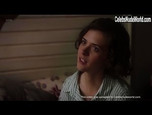 Sara Serraiocco Couple , Brunette in Counterpart (series) (2017) 13