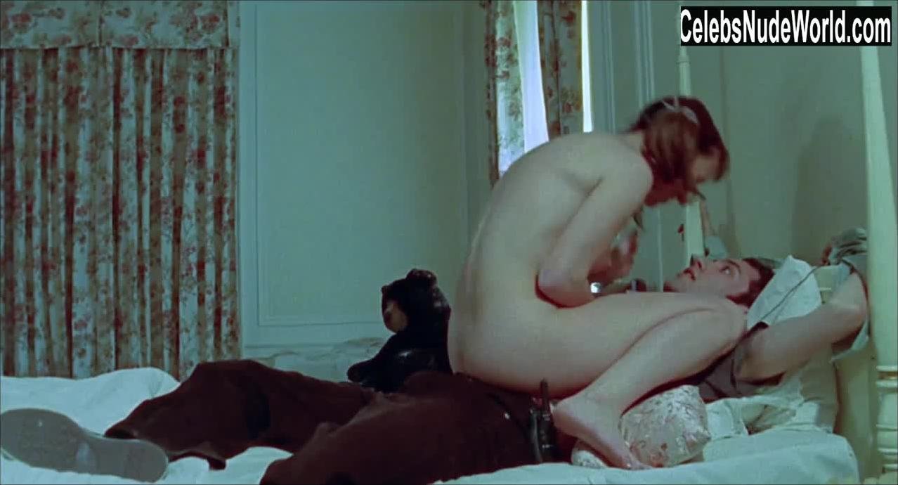 Barbara Joyce in Flesh for the Beast (2003) Sex Scene - CelebsNudeWorld.com