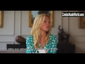 Roxane Duran in Riviera (series) (2017) 5