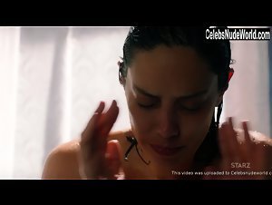 Maria-Elena Laas Shower , Wet in Vida (series) (2018) 11