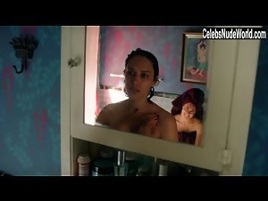 Maria-Elena Laas Shower , Wet in Vida (series) (2018) 19
