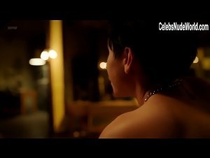 Melissa Barrera boobs , Brunette in Vida (series) (2018) 7