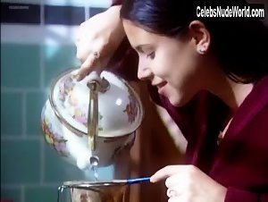 Mel Lisboa Flashing , Brunette in Presenca de Anita (series) (2001) 18